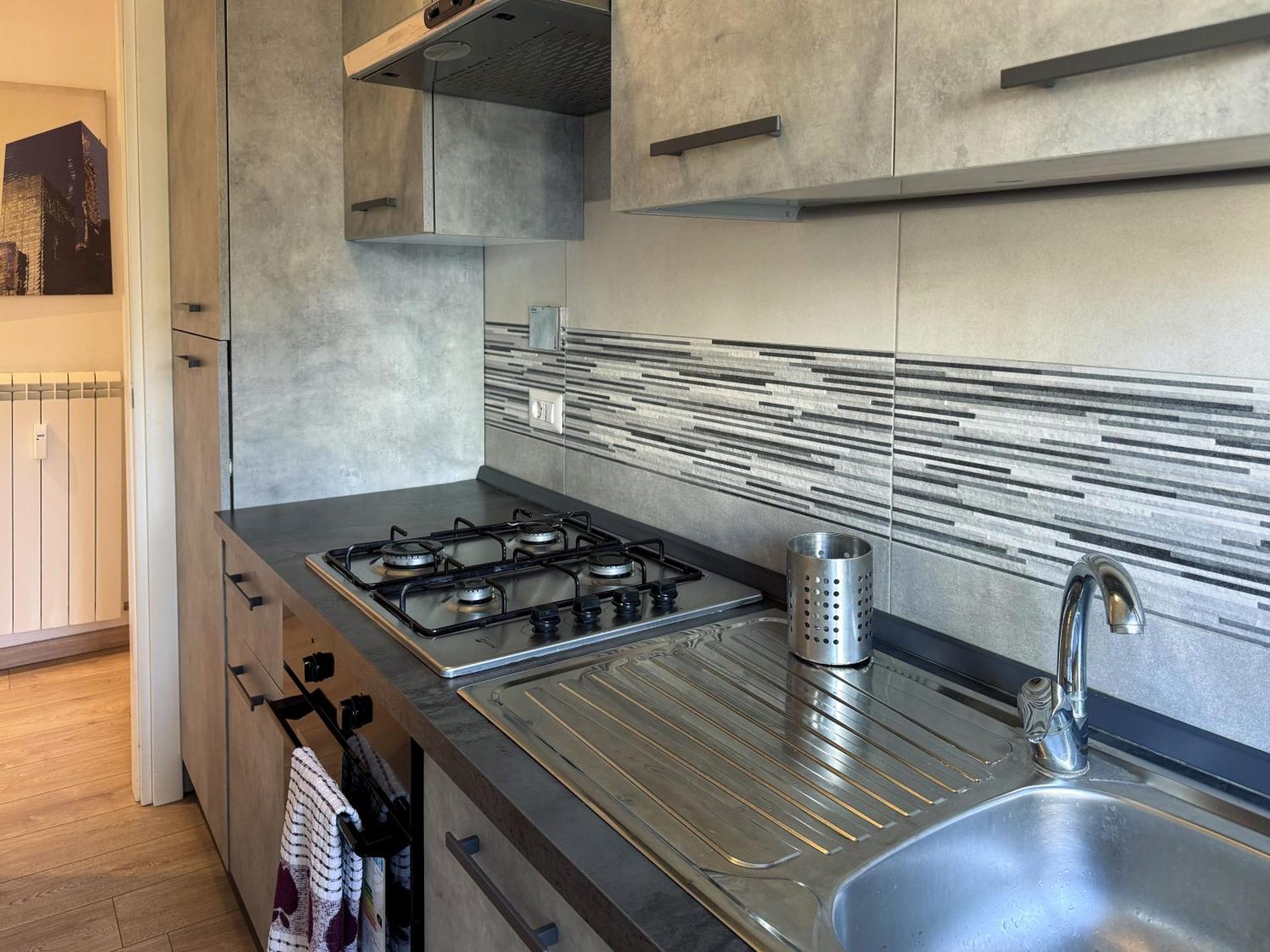 Jhhit Tuscolana 01 With Terrace Apartment Rom
